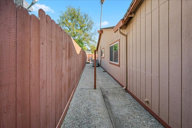 8020 Ramblewood Way, Citrus Heights, CA 95621