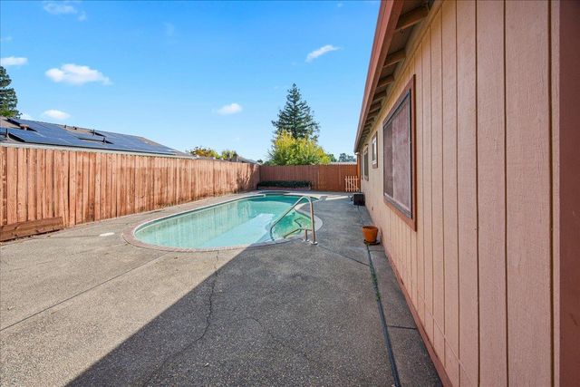 8020 Ramblewood Way, Citrus Heights, CA 95621