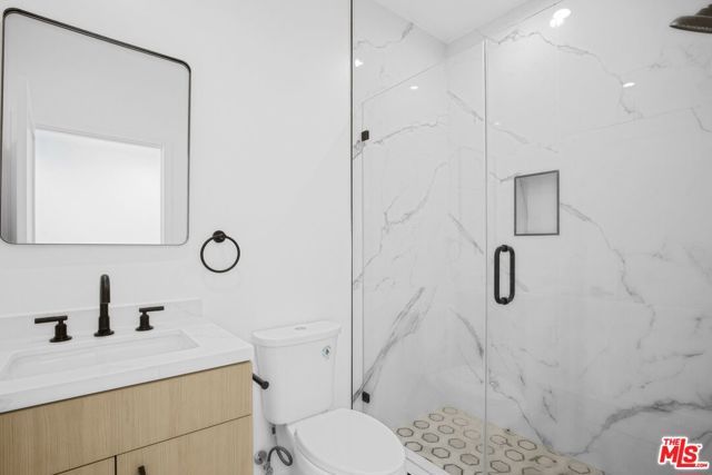 10826 Hesby Street, North Hollywood (los Angeles), CA 91601