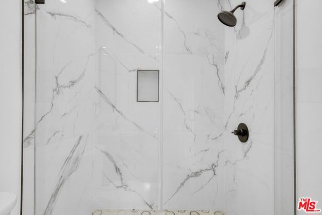 10826 Hesby Street, North Hollywood (los Angeles), CA 91601