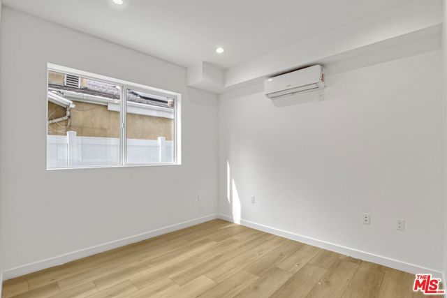 10826 Hesby Street, North Hollywood (los Angeles), CA 91601