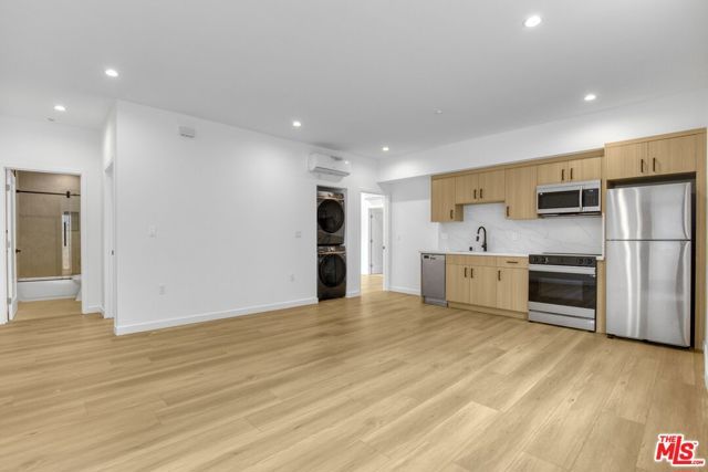 10826 Hesby Street, North Hollywood (los Angeles), CA 91601