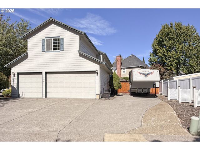 39735 HOOD St, Sandy, OR 97055