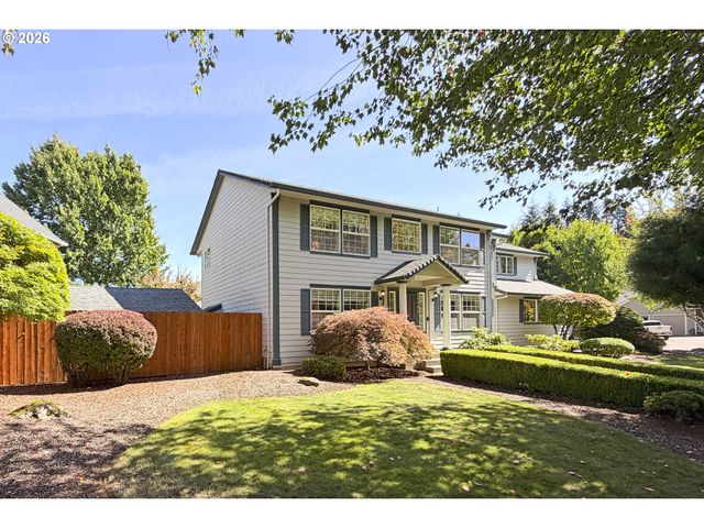 39735 HOOD St, Sandy, OR 97055