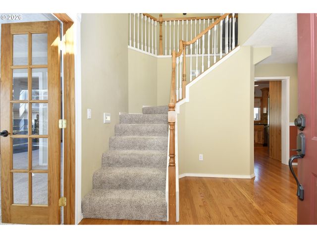 39735 HOOD St, Sandy, OR 97055
