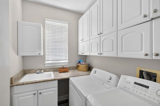 8052 LAUREL RIDGE DRIVE, Mount Dora, FL 32757