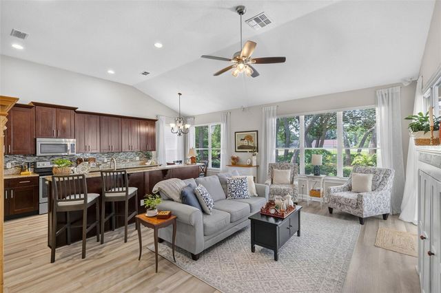 8052 LAUREL RIDGE DRIVE, Mount Dora, FL 32757