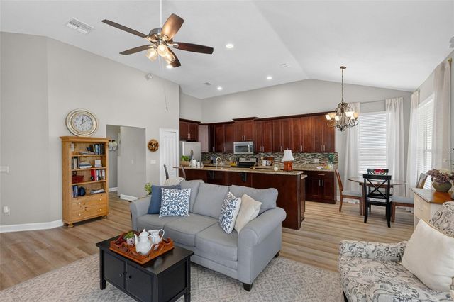 8052 LAUREL RIDGE DRIVE, Mount Dora, FL 32757