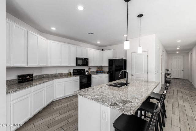 7910 N 82ND Lane, Glendale, AZ 85303