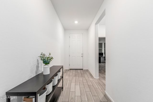 7910 N 82ND Lane, Glendale, AZ 85303