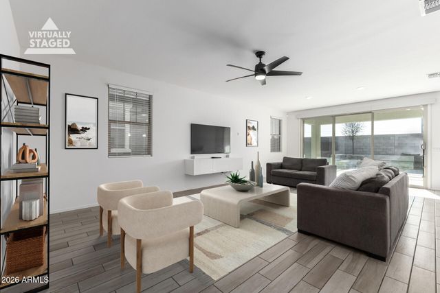 7910 N 82ND Lane, Glendale, AZ 85303