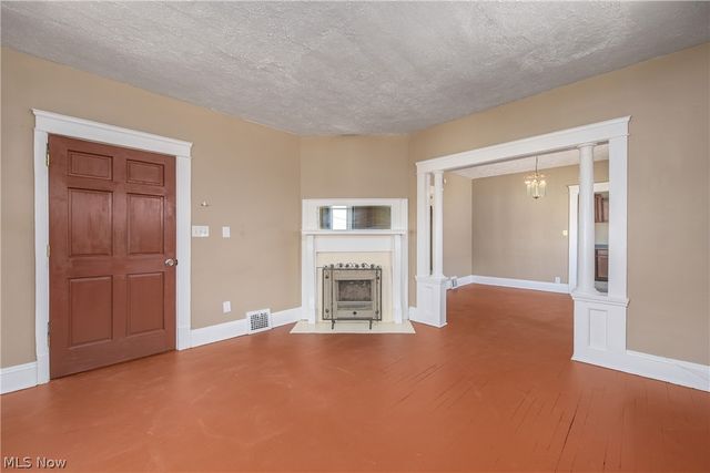 8206 Crumb Avenue, Cleveland, OH 44103