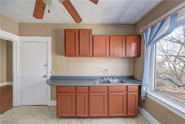 8206 Crumb Avenue, Cleveland, OH 44103