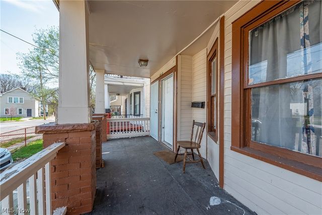 8206 Crumb Avenue, Cleveland, OH 44103
