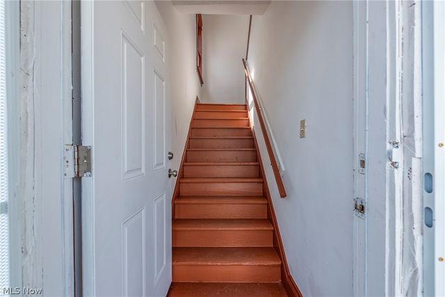 8206 Crumb Avenue, Cleveland, OH 44103
