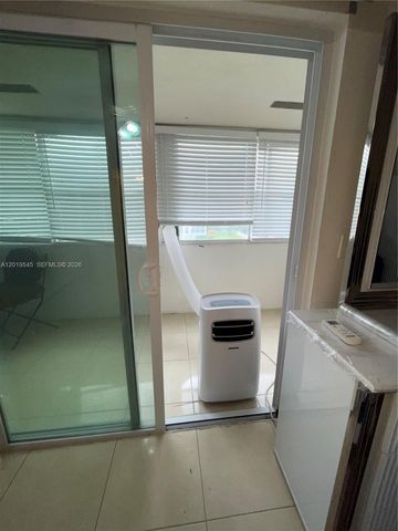 12 Dorchester A 12, West Palm Beach, FL 33417