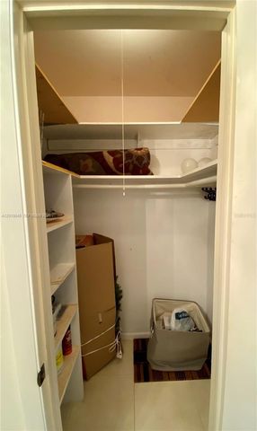 12 Dorchester A 12, West Palm Beach, FL 33417