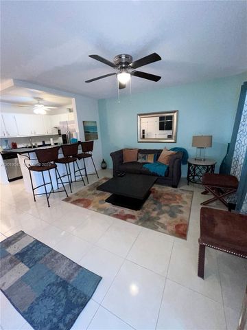 12 Dorchester A 12, West Palm Beach, FL 33417