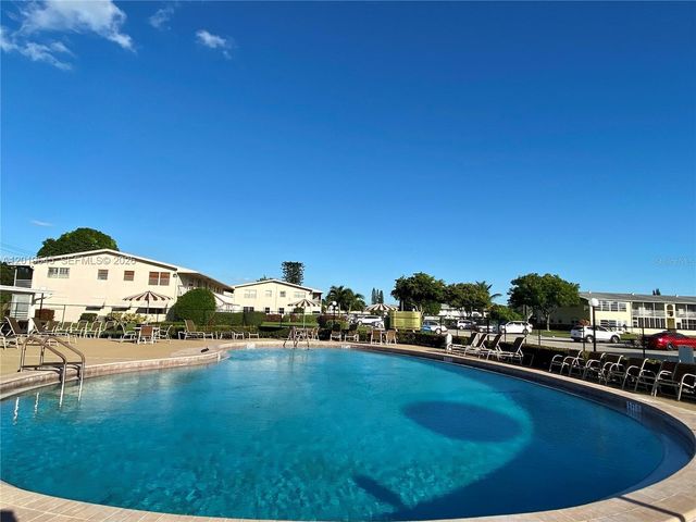 12 Dorchester A 12, West Palm Beach, FL 33417