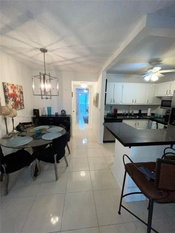 12 Dorchester A 12, West Palm Beach, FL 33417
