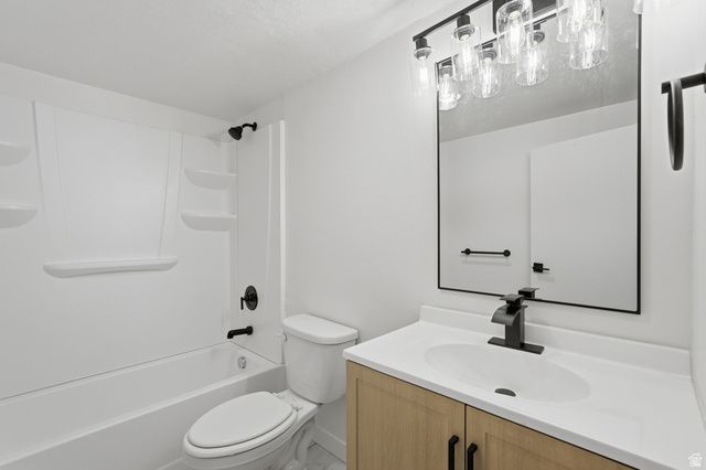 2102 W 5125 S, Roy, UT 84067
