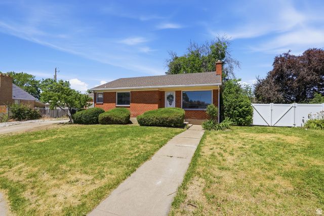 2102 W 5125 S, Roy, UT 84067