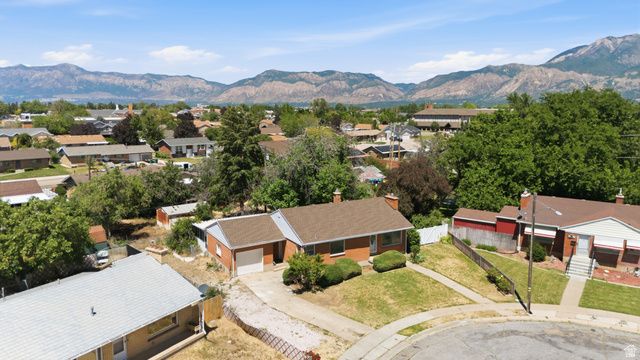 2102 W 5125 S, Roy, UT 84067