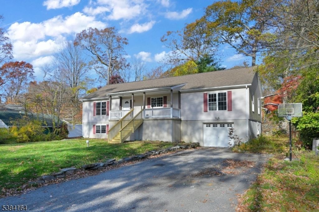 7 Chatham Rd, West Milford Twp., NJ 07421