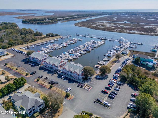 4042 Barnes Bluff Drive SE, Boiling Spring Lakes, NC 28461