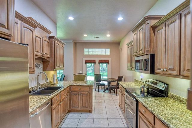 1408 Foxboro Lane, Blanchard, OK 73010