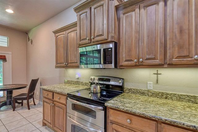 1408 Foxboro Lane, Blanchard, OK 73010