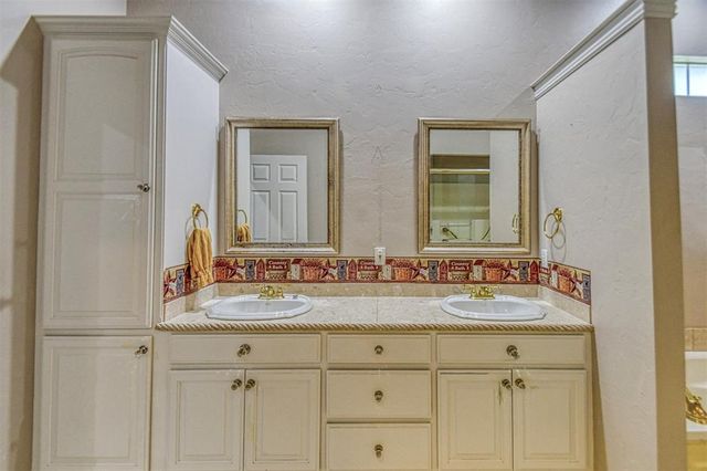 1408 Foxboro Lane, Blanchard, OK 73010
