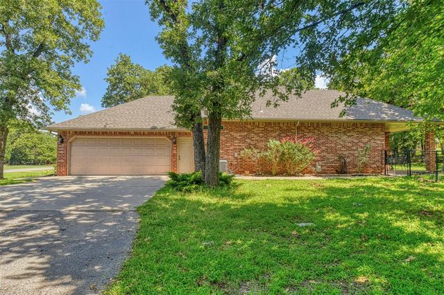 1408 Foxboro Lane, Blanchard, OK 73010