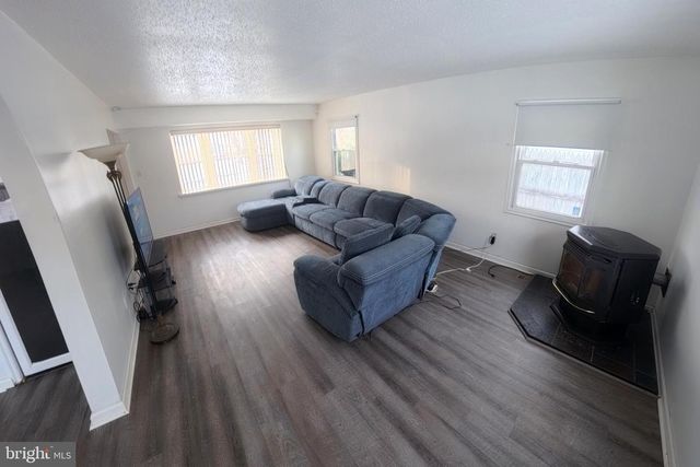 15 TIBER LN, Willingboro, NJ 08046