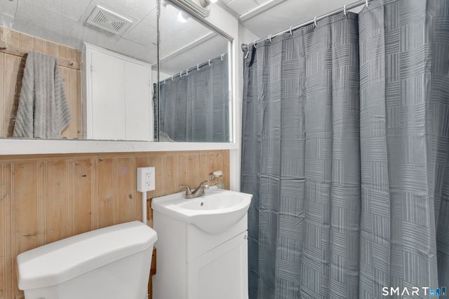 19 Club Lane, Plymouth, CT 06786
