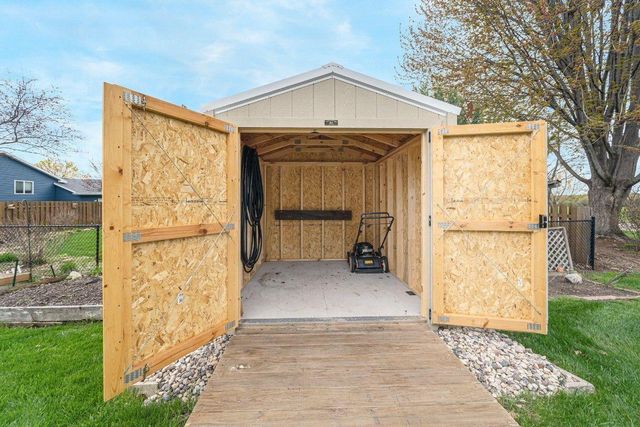 1166 APPLE BLOSSOM DRIVE, Neenah, WI 54956
