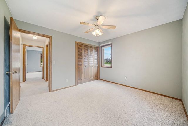 1166 APPLE BLOSSOM DRIVE, Neenah, WI 54956