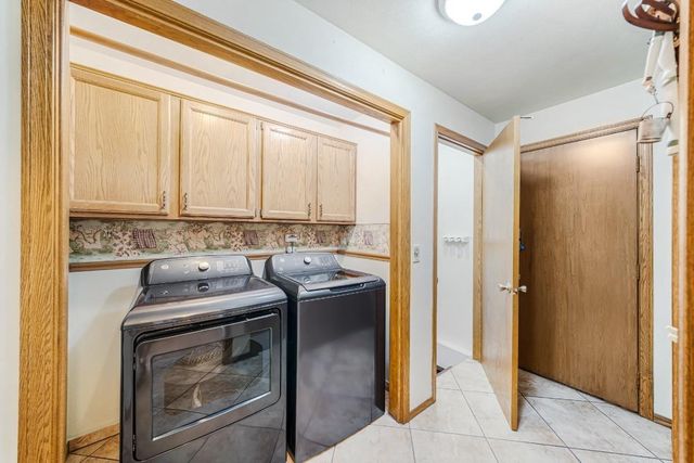 1166 APPLE BLOSSOM DRIVE, Neenah, WI 54956