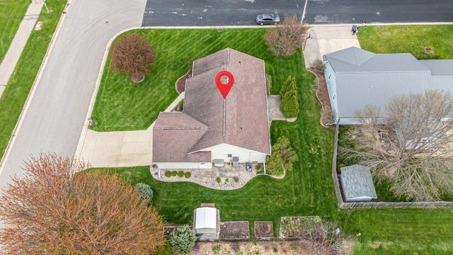 1166 APPLE BLOSSOM DRIVE, Neenah, WI 54956