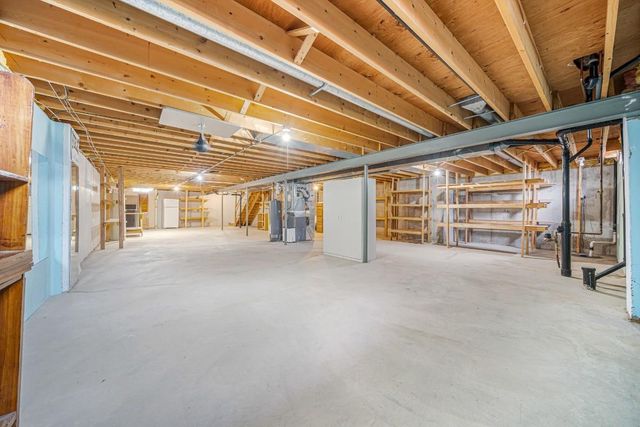 1166 APPLE BLOSSOM DRIVE, Neenah, WI 54956