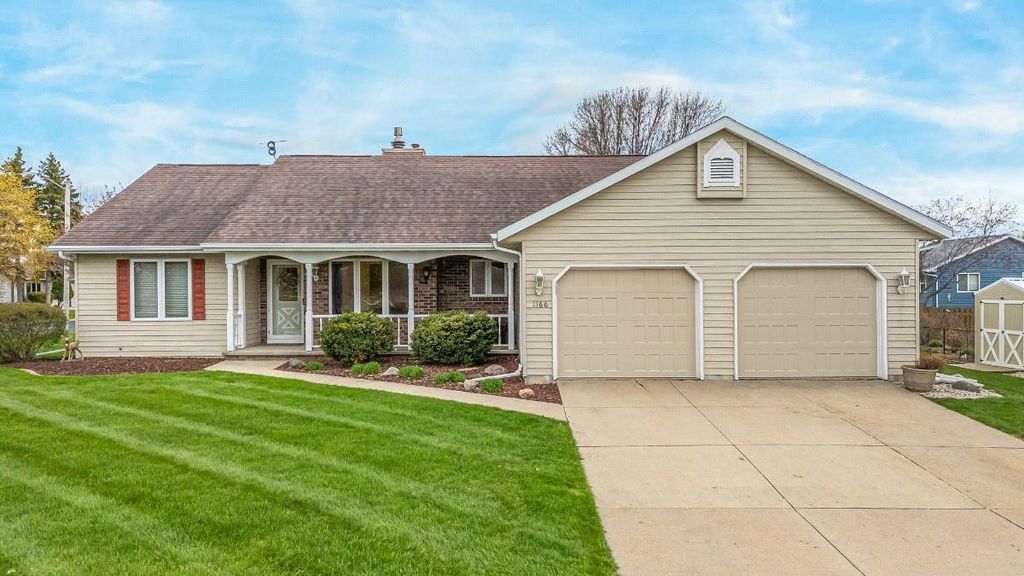 1166 APPLE BLOSSOM DRIVE, Neenah, WI 54956