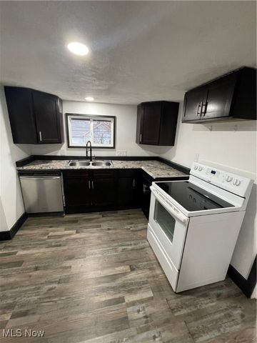 375 McGowan Street, Akron, OH 44306