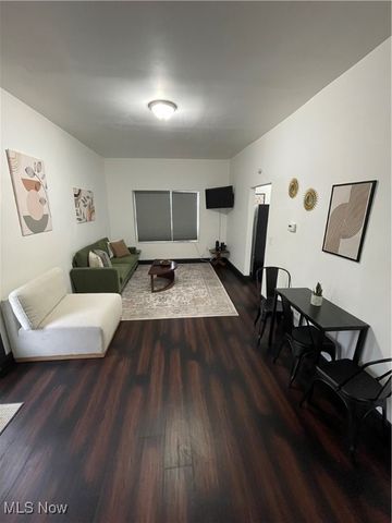 375 McGowan Street, Akron, OH 44306