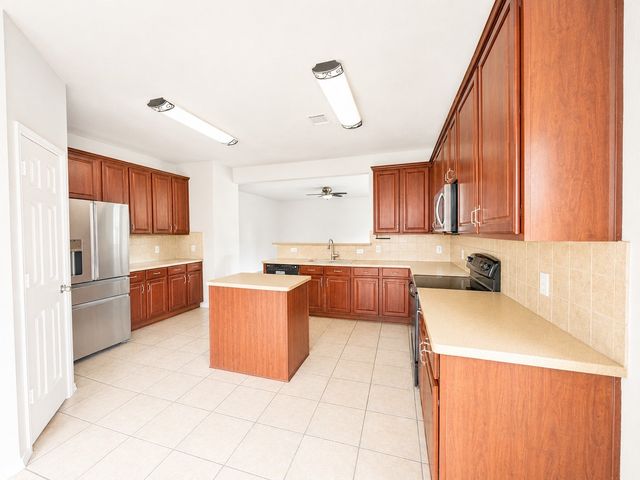 1913 Caddo Springs Drive, Fort Worth, TX 76247