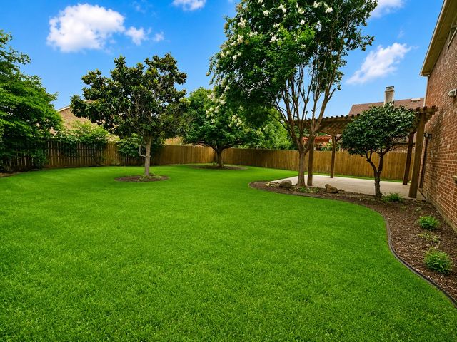 1913 Caddo Springs Drive, Fort Worth, TX 76247