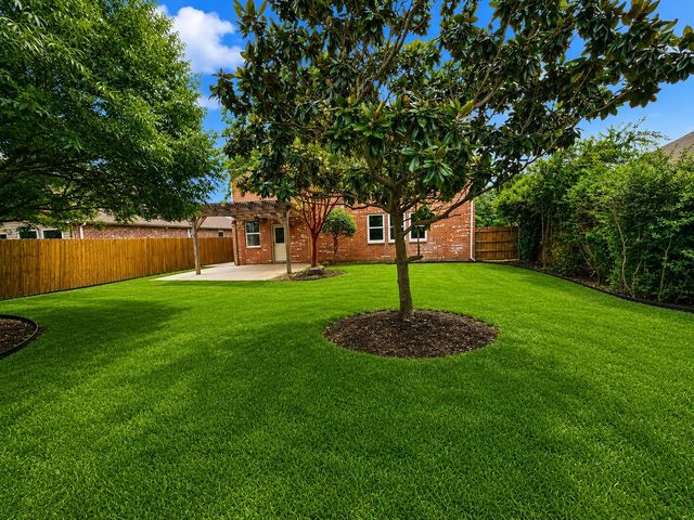 1913 Caddo Springs Drive, Fort Worth, TX 76247