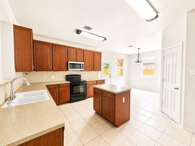 1913 Caddo Springs Drive, Fort Worth, TX 76247