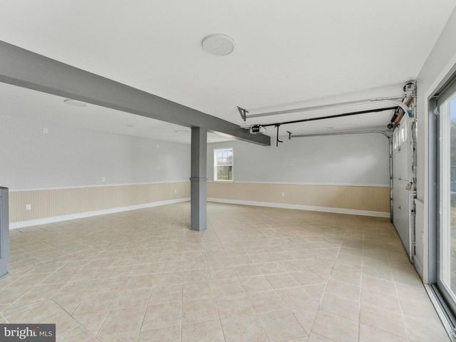 260 S BROAD ST, Penns Grove, NJ 08069