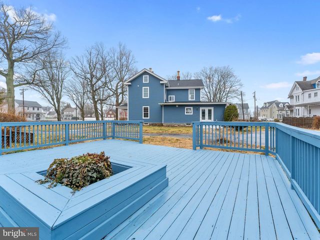 260 S BROAD ST, Penns Grove, NJ 08069