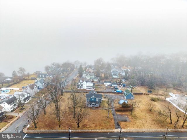 260 S BROAD ST, Penns Grove, NJ 08069